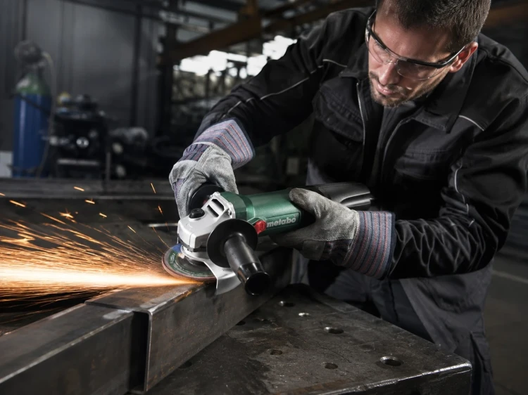 Szlifierka Metabo WEV 850-125 z regulacją obrotów 3000–11500 obr min-Photoroom.webp