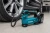 Makita DMP180Z podczas pompowania opony samochodowej