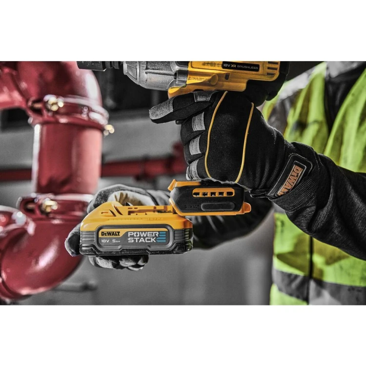 akumulatorowy-klucz-udarowy-1-2-1350Nm-18V-Li-lon-2x5-0Ah-DeWalt-DCF900P2T-QW-53071.jpg