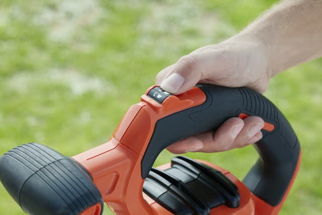 dmuchawa-odkurzacz-rozdrabniarka-ogrodowa-3000W-Black-Decker-BEBLV301-QS-62384.jpg