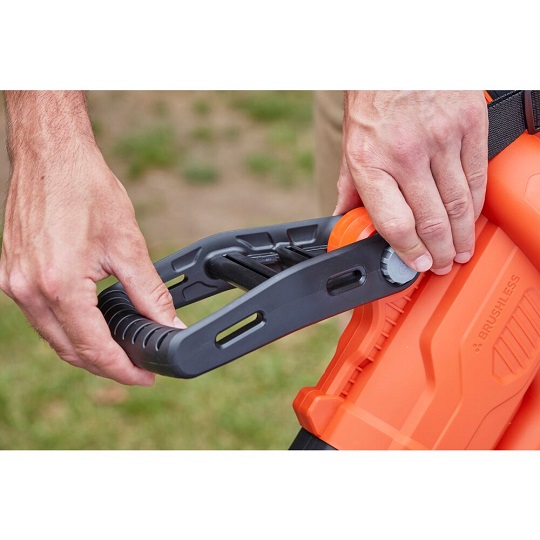 akumulatorowa-dmuchawa-odkurzacz-do-lisci-z-funkcja-rozdrabniania-3w1-36V-Black-Decker-BCBLV3625L1-QW-2-5-Ah-74943.jpg