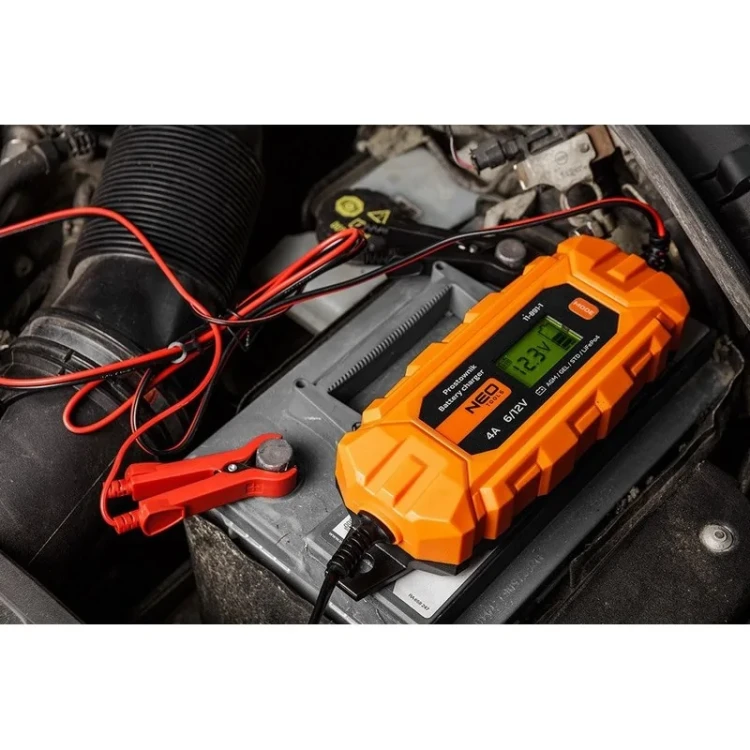 prostownik-automatyczny-4a-70w3-120ah-do-agm-gel (3).webp