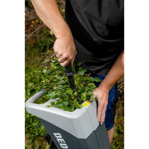 pol_pl_Rozdrabniacz-do-galezi-2500W-45mm-DEDRA-DED8680-41693_19.webp