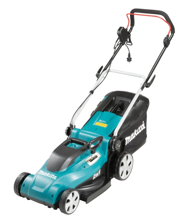 Makita ELM4120 podczas koszenia przydomowego trawnika