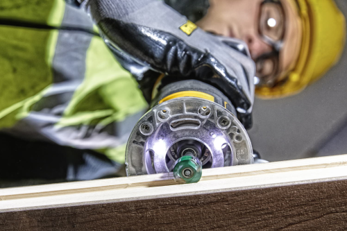 akumulatorowa-frezarka-18V-Li-Ion-DeWalt-DCW604N-30904.png